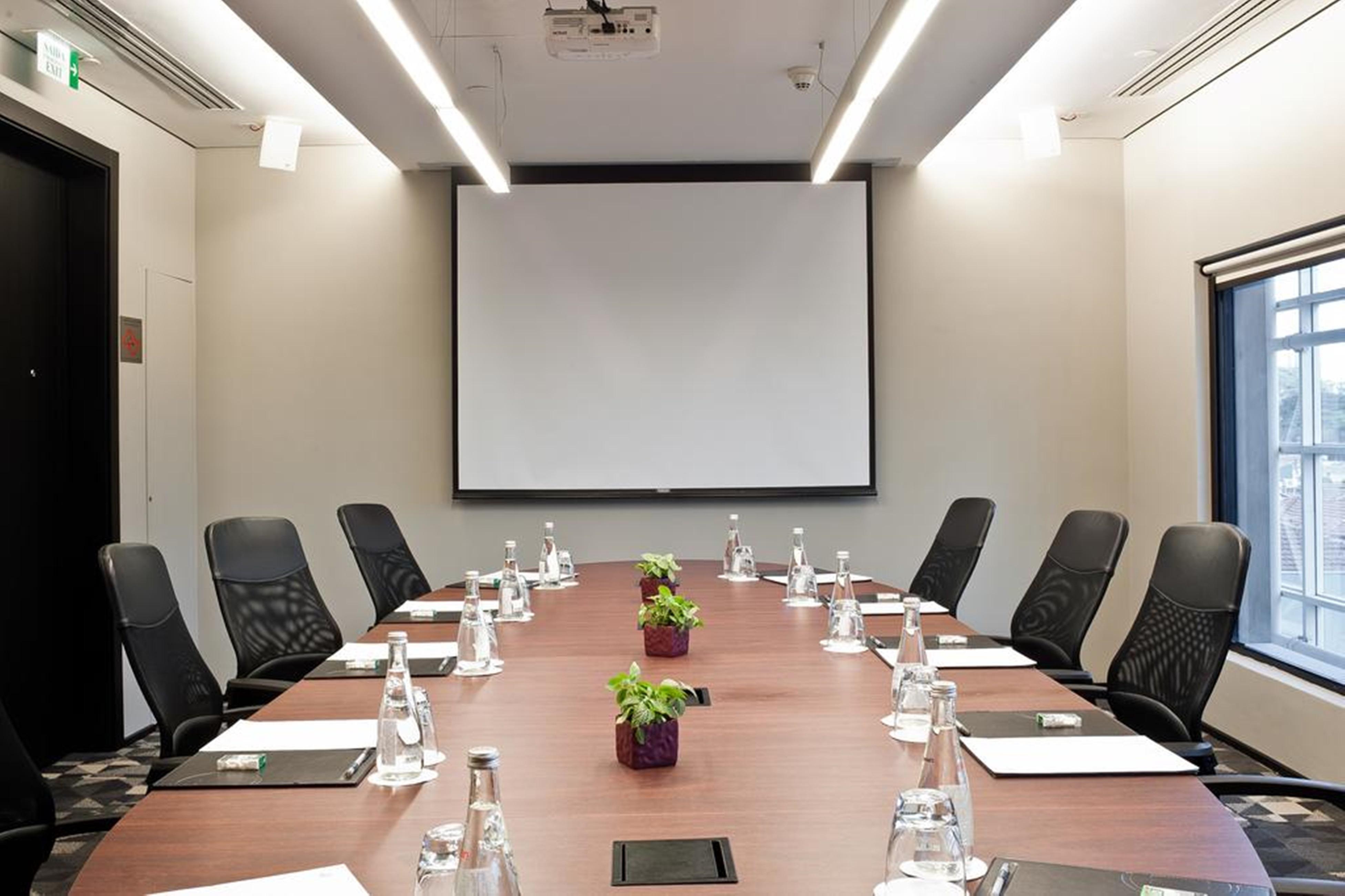 Pullman Sao Paulo Ibirapuera Hotel Exterior photo A meeting room at the University of Michigan